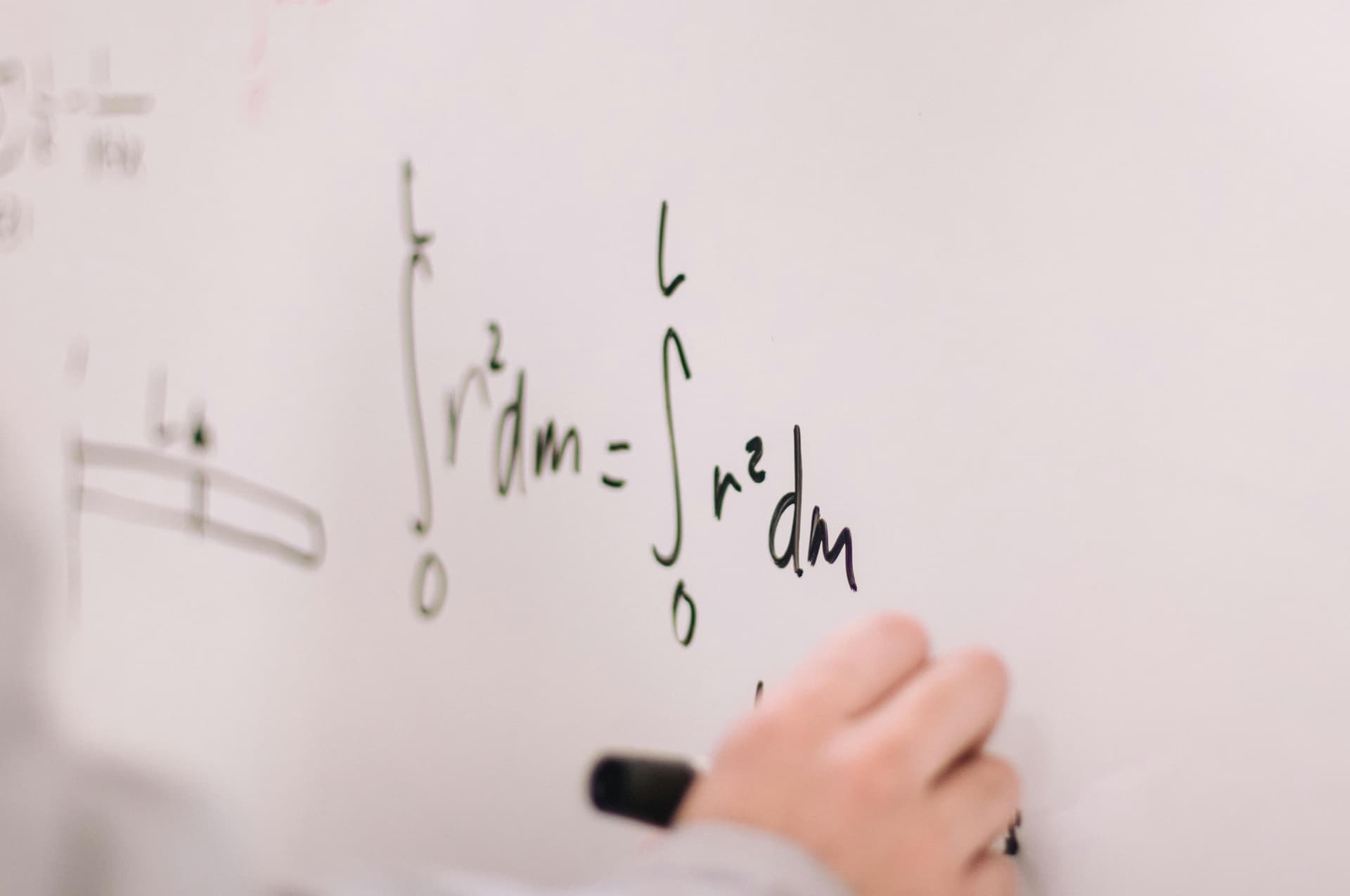 Singapore Physics Olympiad Pathway: SJPO to SPhO to APhO to IPhO