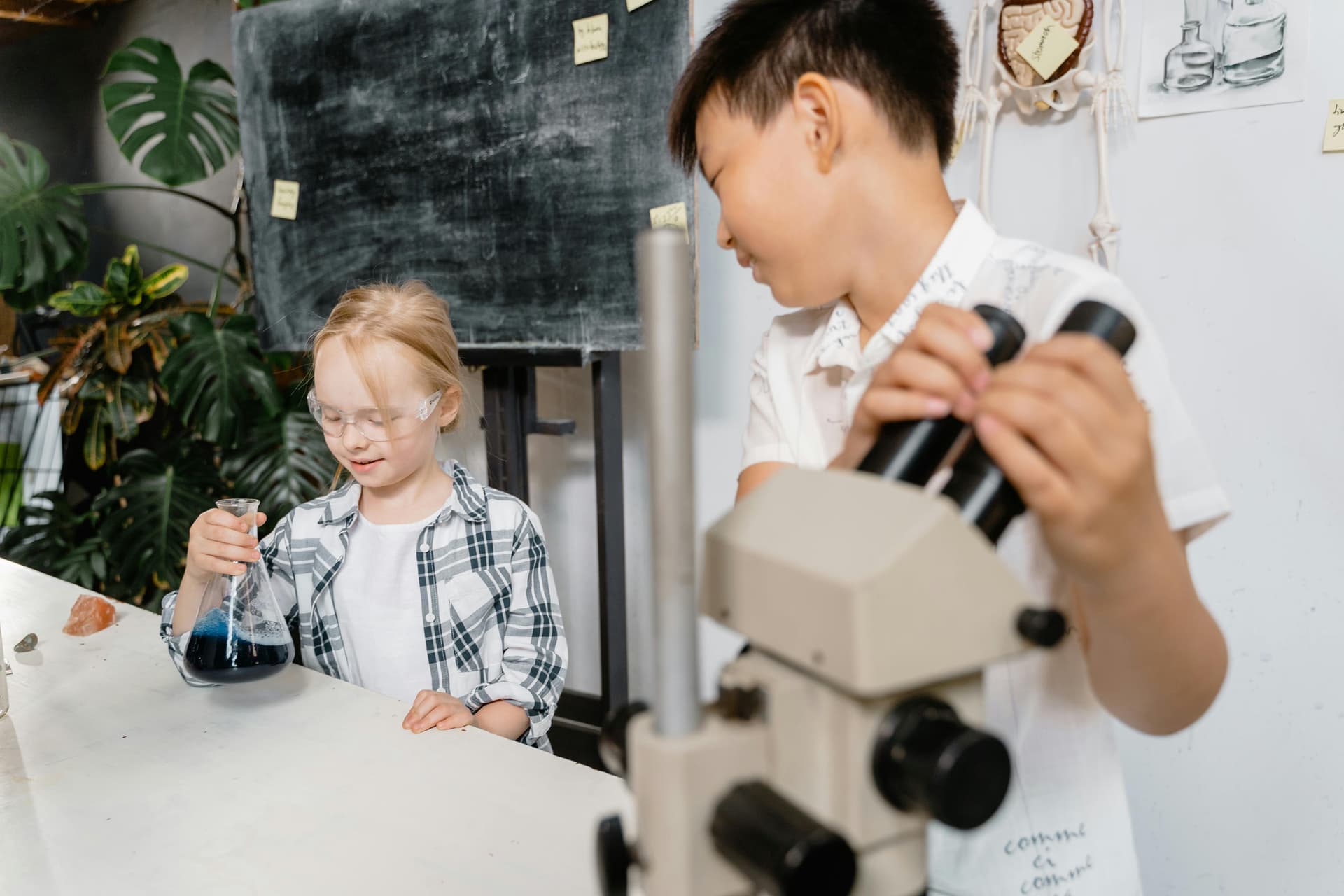 How to Handle Anomalous Results in Science Practicals