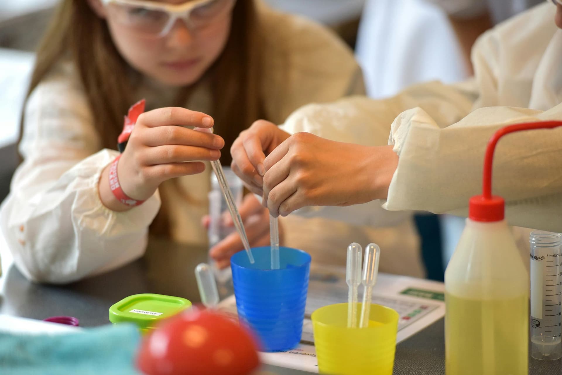 Independent, Dependent, and Controlled Variables: Why Sec 1 Science Students Keep Getting Them Backwards